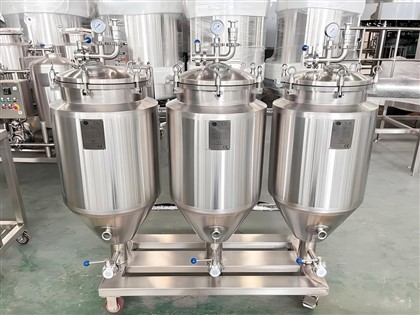 Tanciau Mawr Ar Gyfer Storio Cwrw